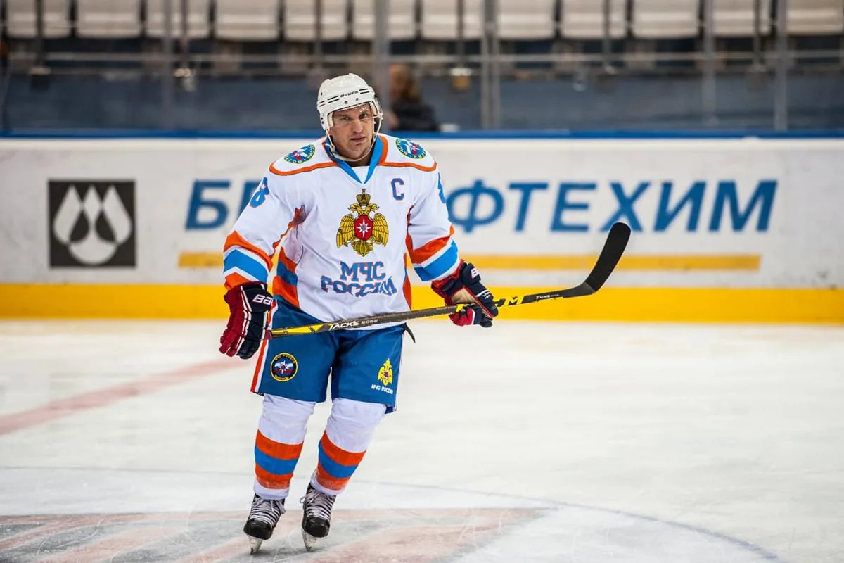 Хоккей — игрок в форме N1Sport